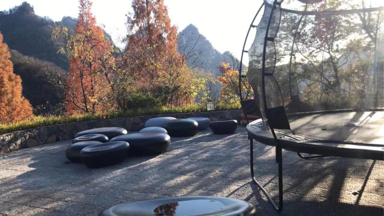 ホテル Wudang Mountain The Yew House Wudangshan エクステリア 写真